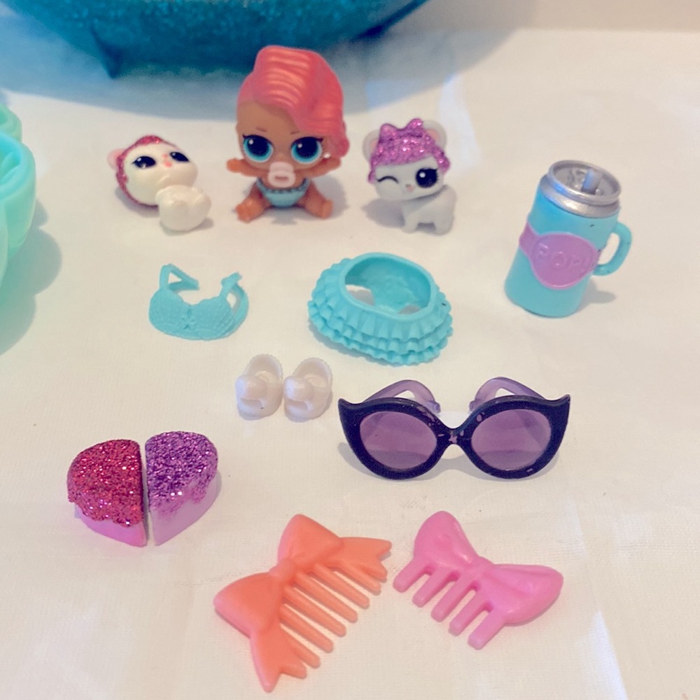 LOL PEARL SURPRISE with case - Picture 2 of 12